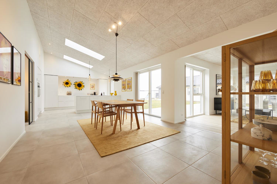 God lyd kommer oppefra God lyd kommer oppefra